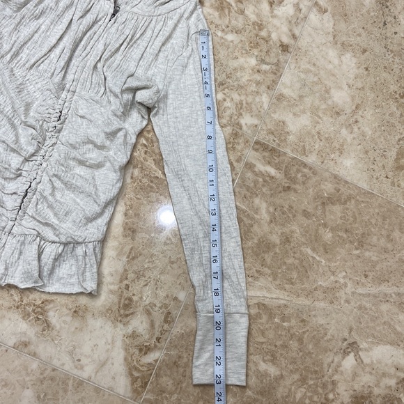 Anthropologie Eloise Ruched Zip Up Blouse. Grey. Size small. NWT - Picture 5 of 10